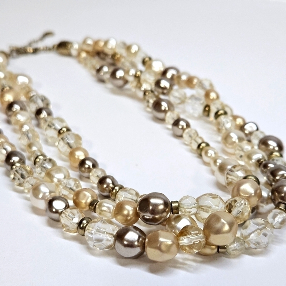 VINTAGE Liz Claiborne Monochromatic Golds Beaded Choker Necklace